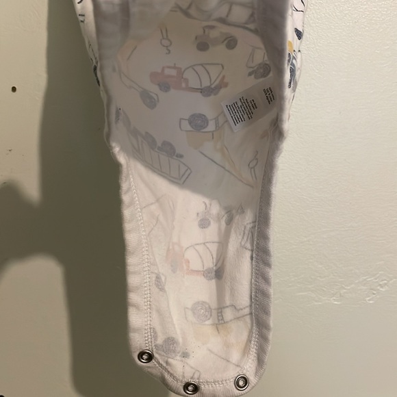 Little Chickadees Onesies Dino Tan/Brown & Carter’s Truck Onesie 6/9 mos - Picture 3 of 9